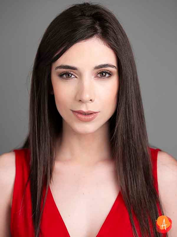 Estefany Escobar 11