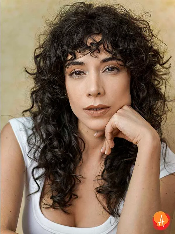 Estefany Escobar (4)