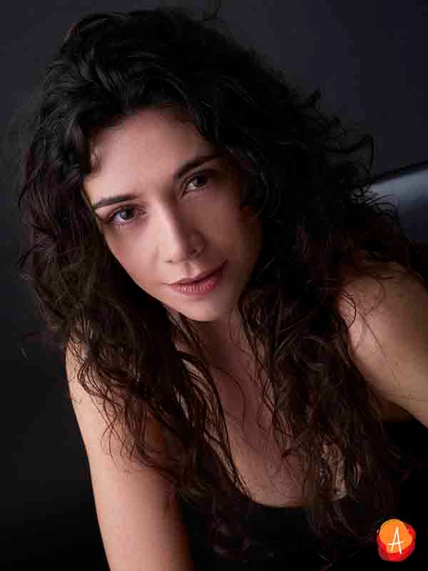 Estefany Escobar 6