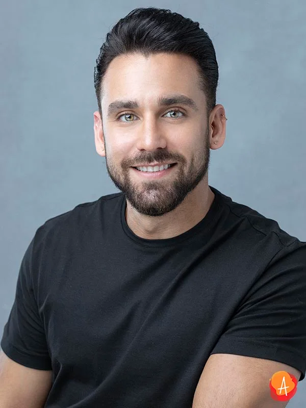 Nathan Román (2)
