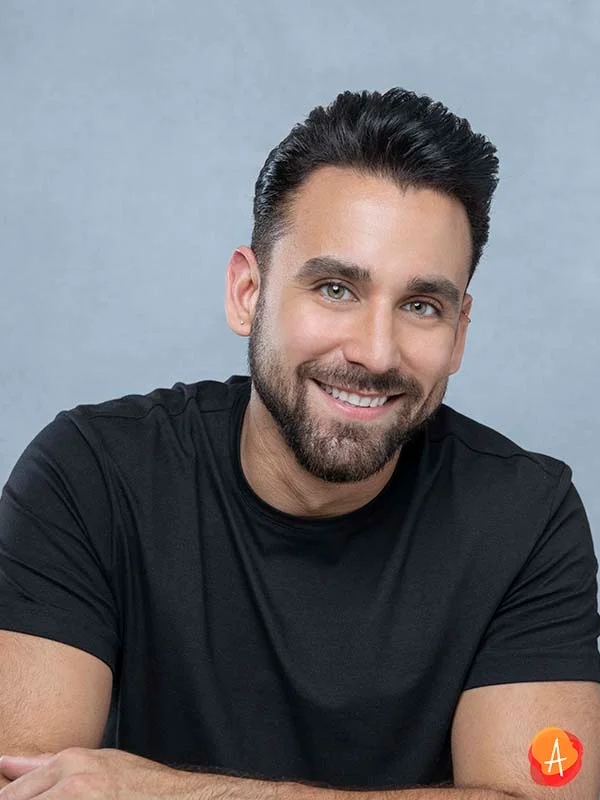 Nathan Román (8)