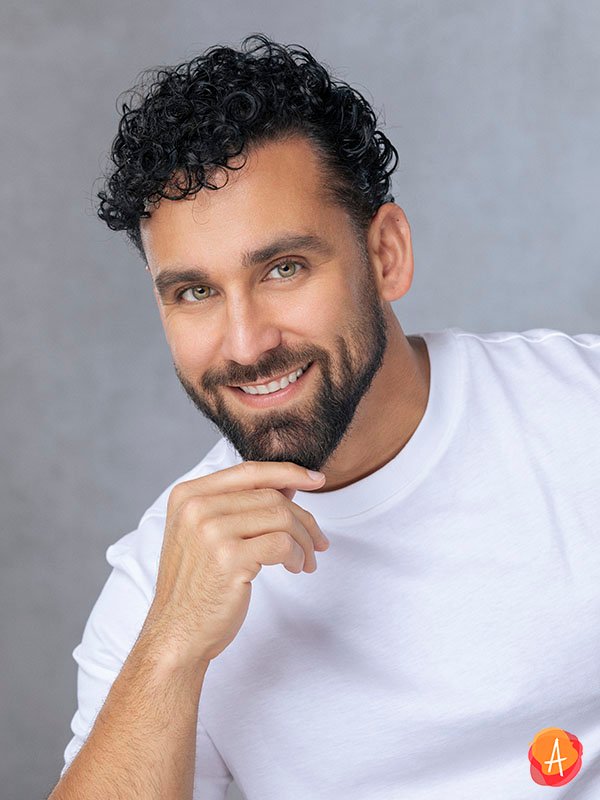 Nathan Román 6