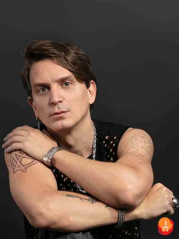 Mikael Lacko 2