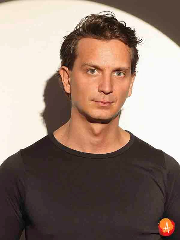 Mikael Lacko 6